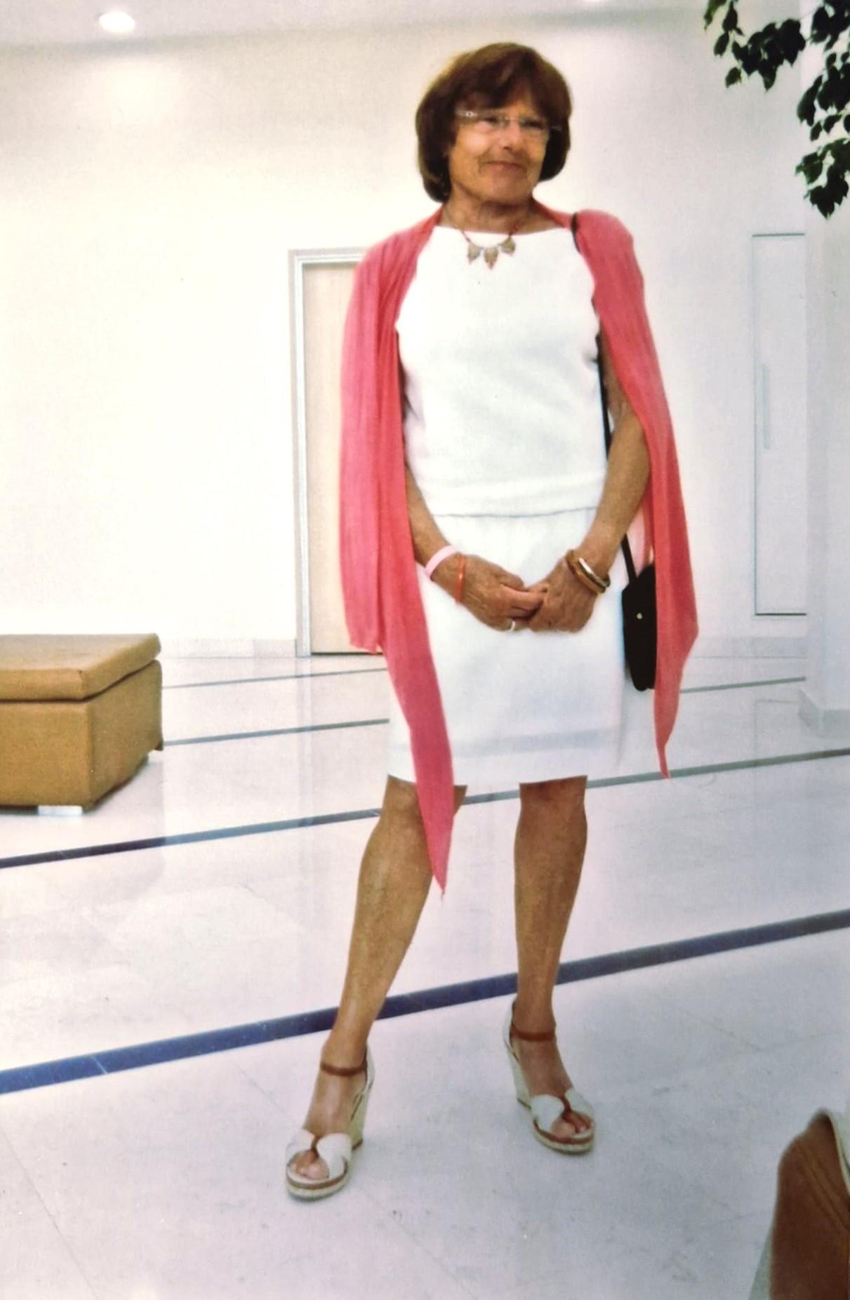 Eliane RONVEAUX